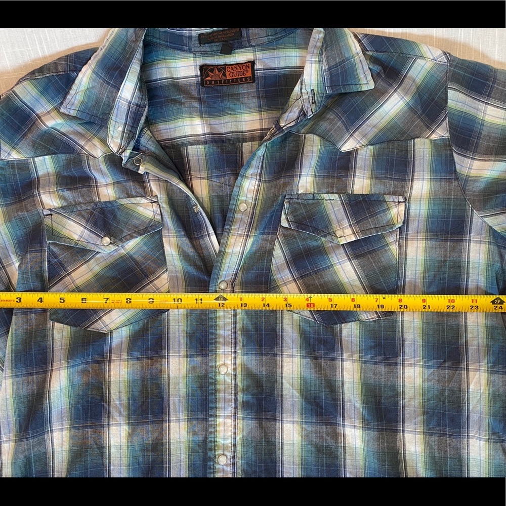 Men’s pearl snap western shirt 3/$15⭐️